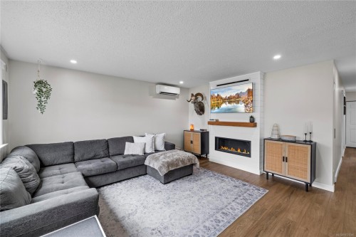 740 Phillips St, Parksville, BC 