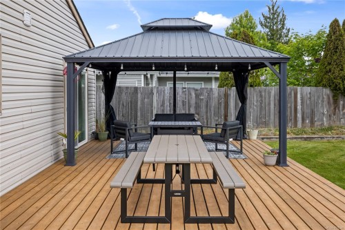 740 Phillips St, Parksville, BC 