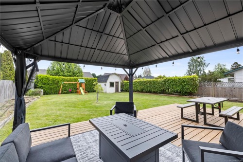 740 Phillips St, Parksville, BC 