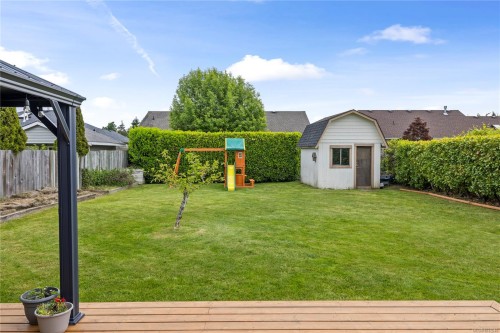 740 Phillips St, Parksville, BC 