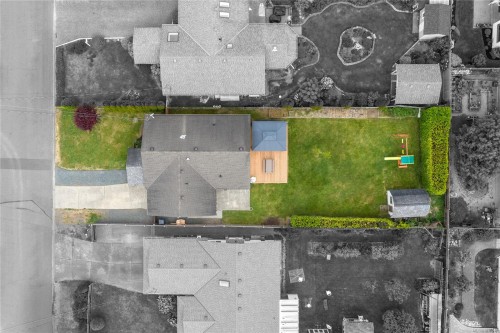 740 Phillips St, Parksville, BC 