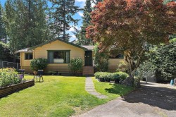 1887 Llewellyn Pl North Saanich, BC V8L 1G4