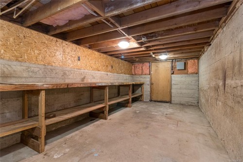 2912 Phipps Rd, Langford, BC 
