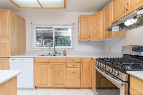 2912 Phipps Rd, Langford, BC 