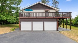 152 Carthew St Comox, BC V9M 1T3