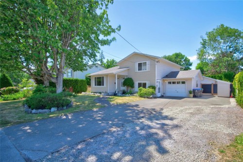 677 Somenos Dr, Comox, BC 