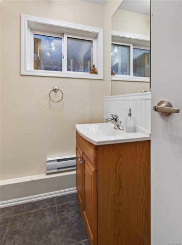 677 Somenos Dr, Comox, BC 