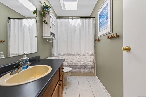 677 Somenos Dr, Comox, BC 
