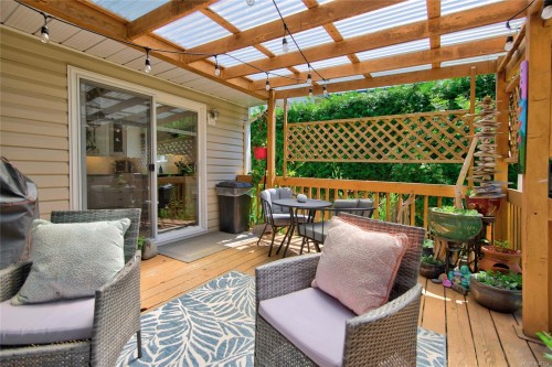 677 Somenos Dr, Comox, BC 