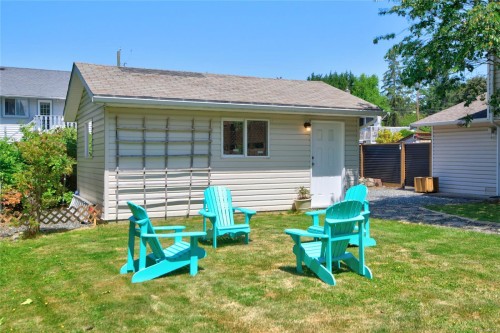 677 Somenos Dr, Comox, BC 