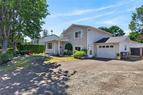 677 Somenos Dr, Comox, BC 
