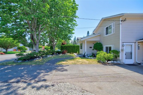 677 Somenos Dr, Comox, BC 