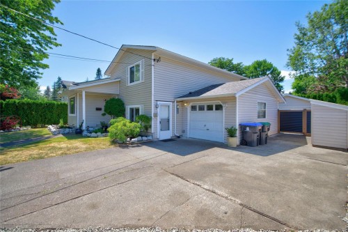 677 Somenos Dr, Comox, BC 