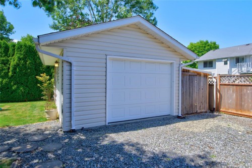 677 Somenos Dr, Comox, BC 