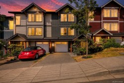 485 Stirling Ave Nanaimo, BC V9R 5R5