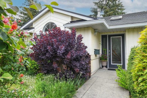 2136 Bolt Ave, Comox, BC 