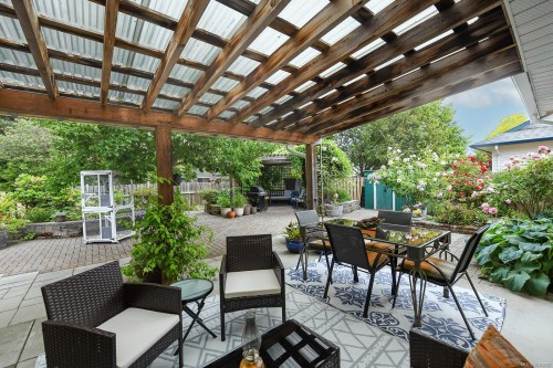 2136 Bolt Ave, Comox, BC 