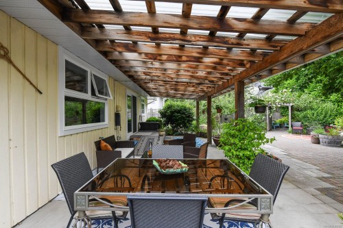 2136 Bolt Ave, Comox, BC 