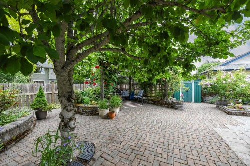 2136 Bolt Ave, Comox, BC 