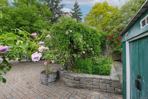 2136 Bolt Ave, Comox, BC 