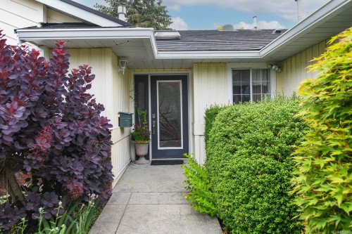 2136 Bolt Ave, Comox, BC 