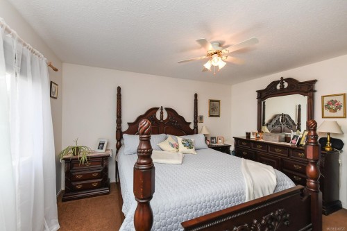 2136 Bolt Ave, Comox, BC 