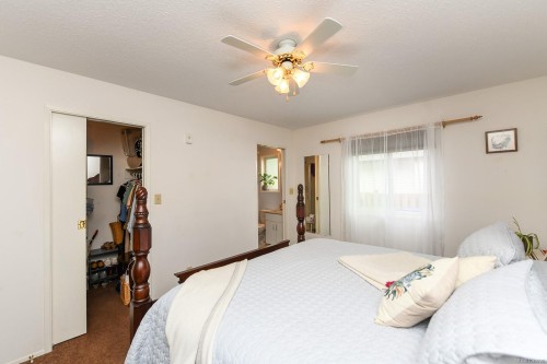 2136 Bolt Ave, Comox, BC 
