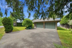1169 Butterball Dr Qualicum Beach, BC V9K 1C7
