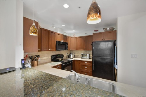 #205-125 Aldersmith Pl, View Royal, BC 