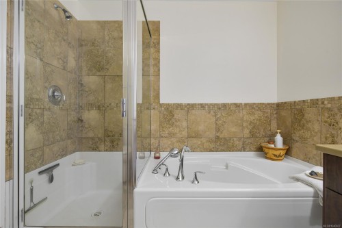 #205-125 Aldersmith Pl, View Royal, BC 