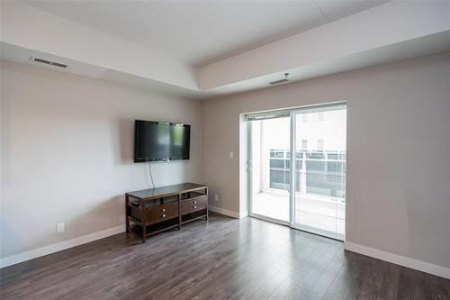 211-80 Barnes St, Winnipeg, MB 