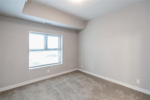 211-80 Barnes St, Winnipeg, MB 