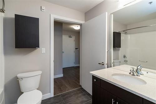 211-80 Barnes St, Winnipeg, MB 