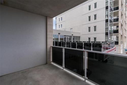 211-80 Barnes St, Winnipeg, MB 