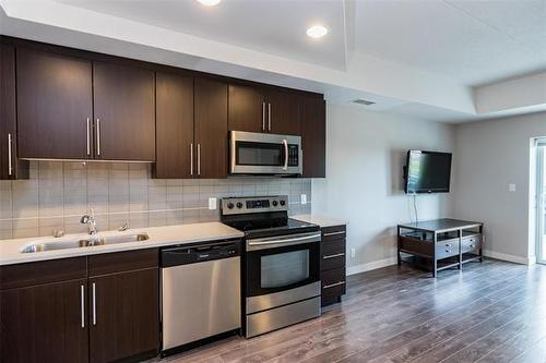 211-80 Barnes St, Winnipeg, MB 