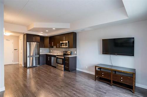 211-80 Barnes St, Winnipeg, MB 