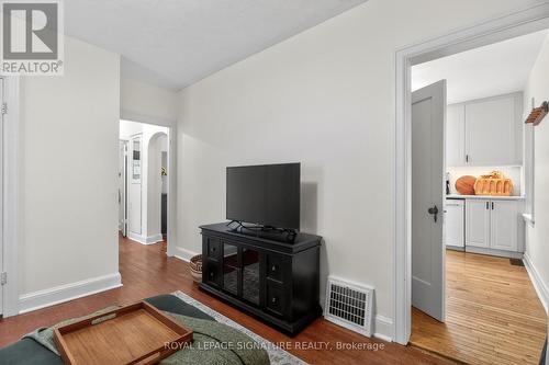 52 Dane Street, Kitchener, ON 