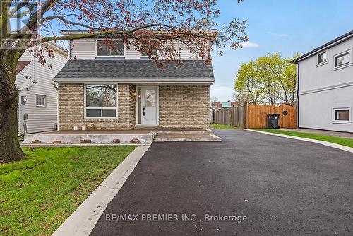 261 LEAVENS COURT  Caledon, ON L7E 2A8