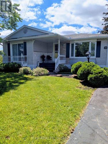 673 WINSTON ROAD  Grimsby (Grimsby Beach), ON L3M 4E8