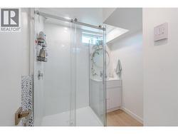Suite Bathroom - 3 piece - 