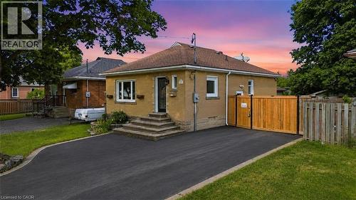 627 UPPER SHERMAN Avenue  Hamilton, ON L8V 3M4