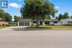 3957 VICTORIA Avenue  Vineland, ON L0R 2C0