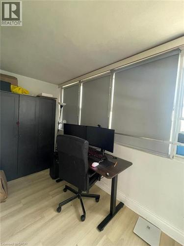 Image quality insufficient for description - 225 Harvard Place Unit# 1505, Waterloo, ON 