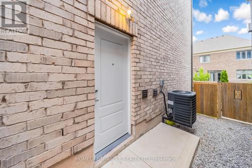 16 Lyle Way, Brampton, ON 