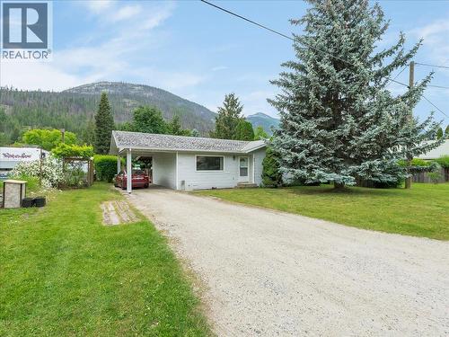 507 Arthur Street  Slocan, BC V0G 2C0