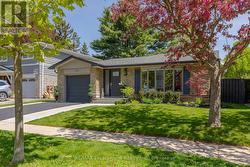 173 CHEBUCTO DRIVE  Oakville (Fd Ford), ON L6J 5R1