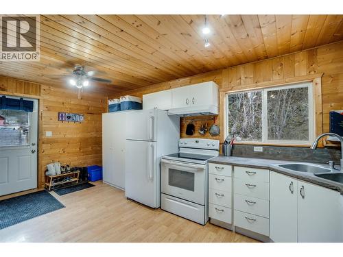 1705 Perrier Road, Nelson, BC 