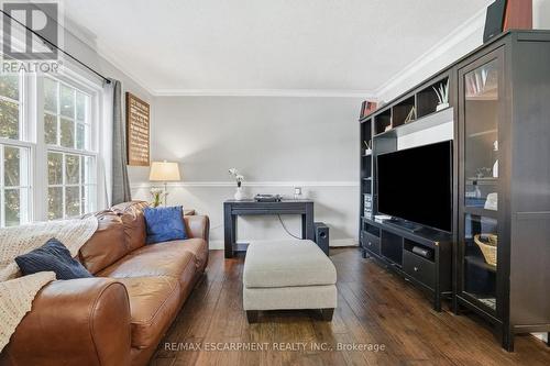 613 Clark Avenue, Burlington, ON 
