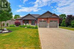 15 BLUENOSE DRIVE Norfolk, ON N0A 1N7