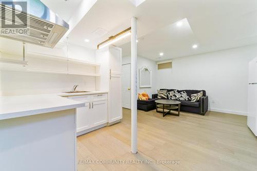856 Kennedy Road, Toronto, ON 